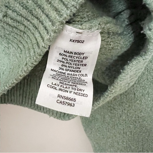 BP Pullover Long Sleeve Cropped Sweater Plush Soft Fabric Sage Green Size Medium - Picture 5 of 8